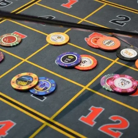Casinos físicos vs. casinos online
