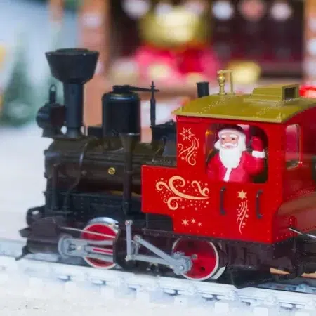 Latribet recibe la navidad con La Fábrica de Santa