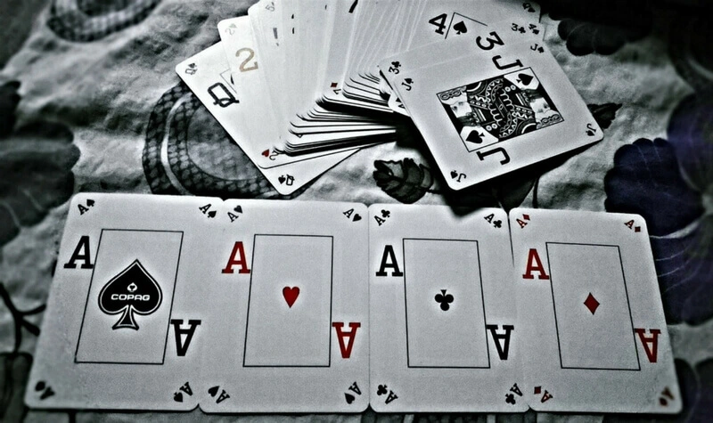 Baraja francesa de Casino War