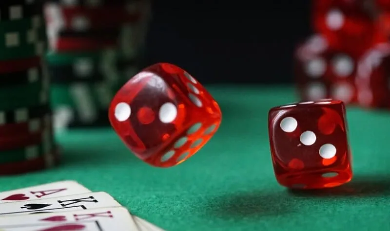 La histórica noche de Stanley Fujitake con los dados