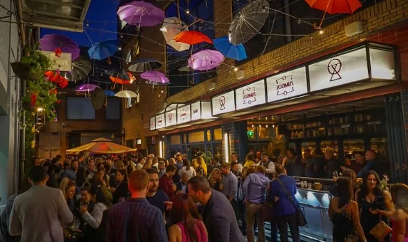 Alrededores del Sporting Emporium Casino