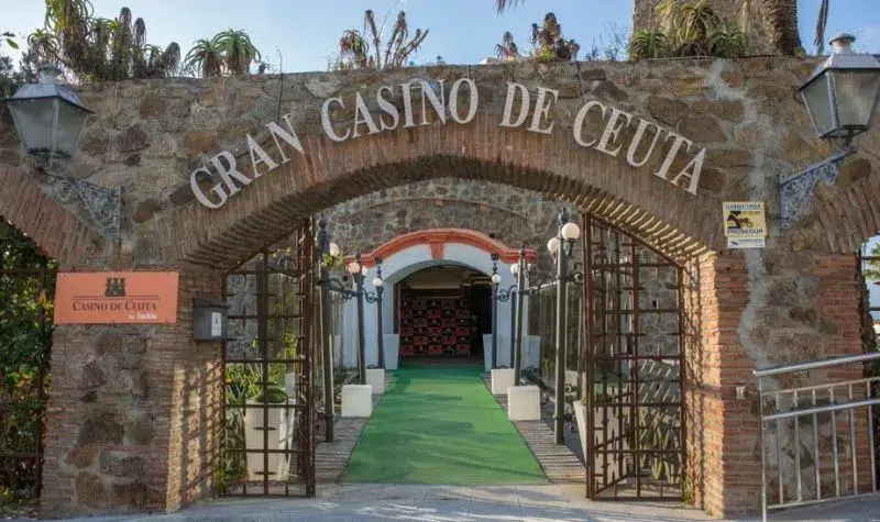 La fortaleza del Casino de Ceuta digna de la Edad Media